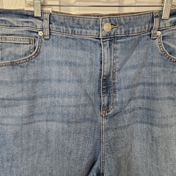 22w plus highrise wide leg jeans - Picture 7 of 12